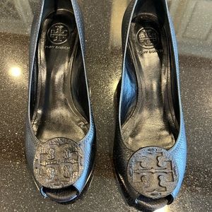 Tory Burch black leather logo wedge heels 9